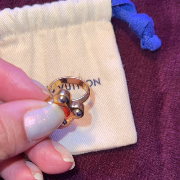 Preloved Louis Vuitton ring excellent condition size S 5-5 1/2 comeswithdust bag - Picture 7 of 9